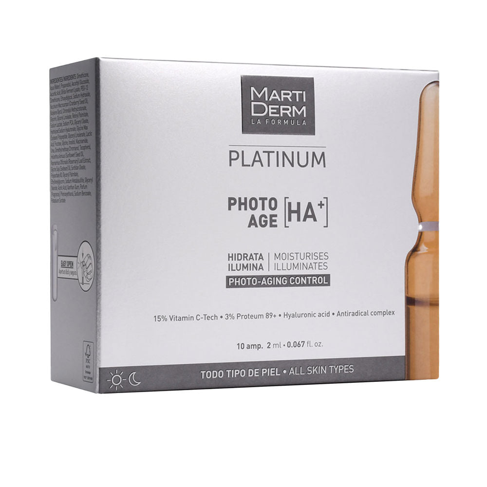 Glass ampoule of vitamin C and hyaluronic acid for hydrated, brightened skin