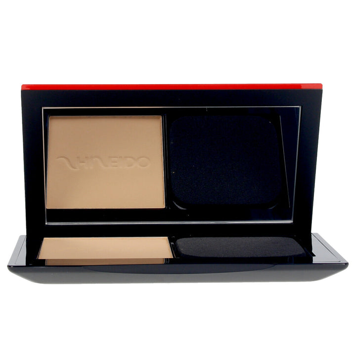 Compact cream-to-powder foundation shade 340 in sleek refillable compact