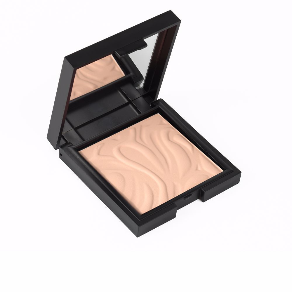 Compact Powder in Beige for All Skin Types