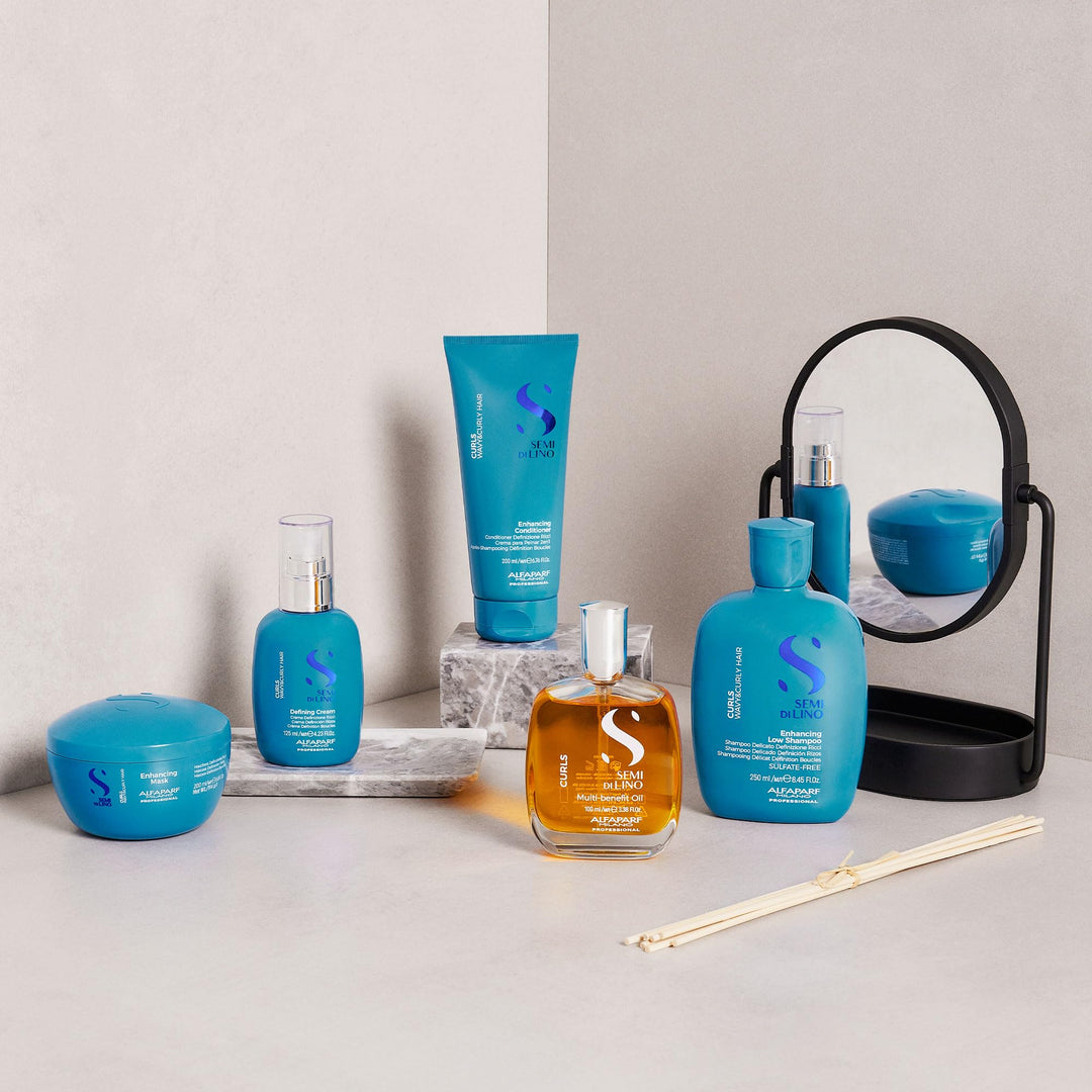 200 ml bottle of Semi di Lino curl‑enhancing conditioner for women, lightweight formula