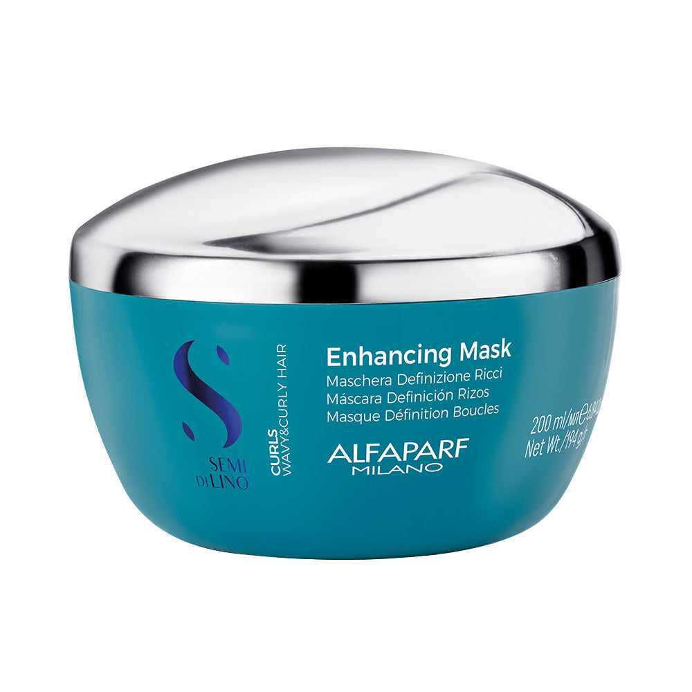 200 ml jar of Semi Di Lino Curls defining hair mask for women, creamy texture