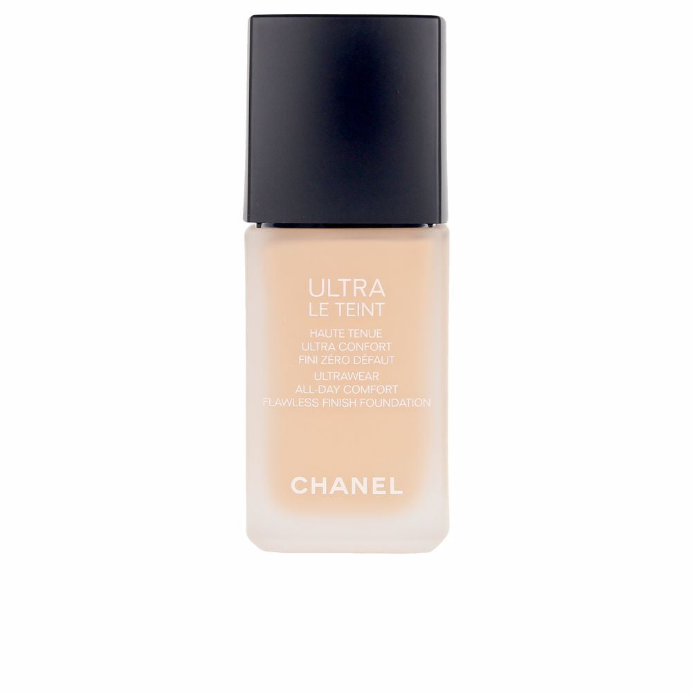 30 ml fluid long‑wear foundation in shade B30, pump bottle, lightweight finish