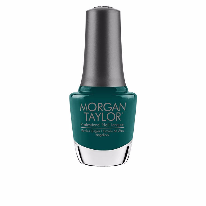 15 ml crème nail lacquer in heavy-glass bottle with curved brush