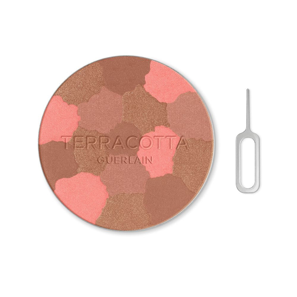 Refillable compact of light, golden-toned bronzing powder, 10 g, shade 04-deep cool
