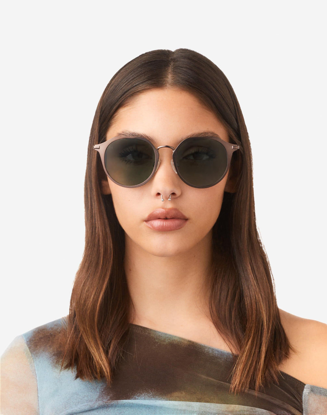 Matte brown metal round sunglasses with dark green lenses, thin frame, keyhole bridge — Hawkers