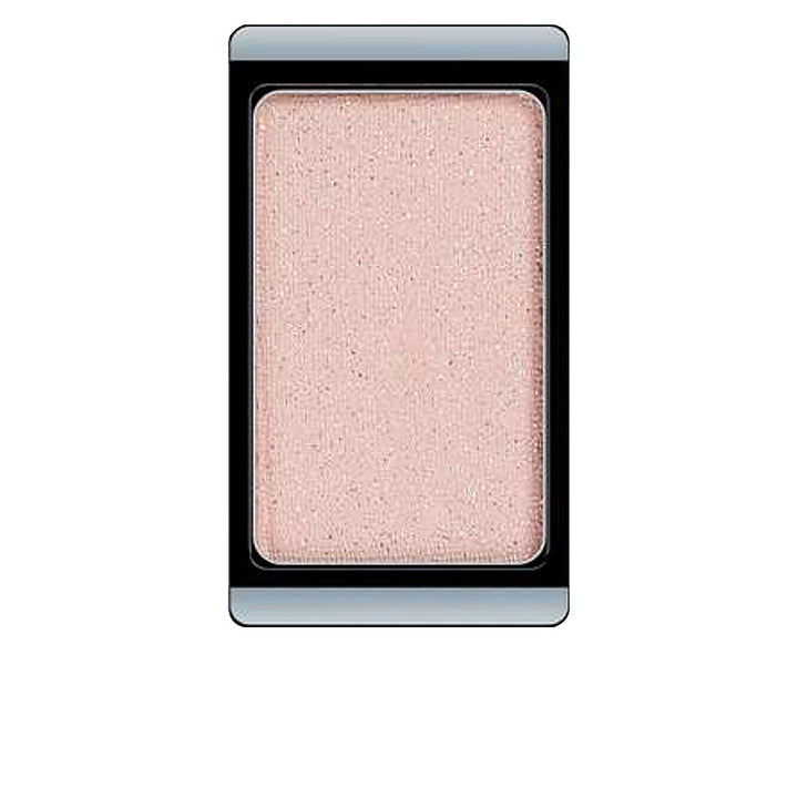 Compact 0.8 g micro‑pearl powder eyeshadow in glam golden bisque