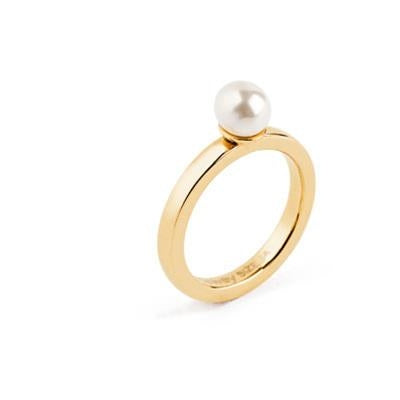Timeless Elegance Pearl Ring in Radiant Gold